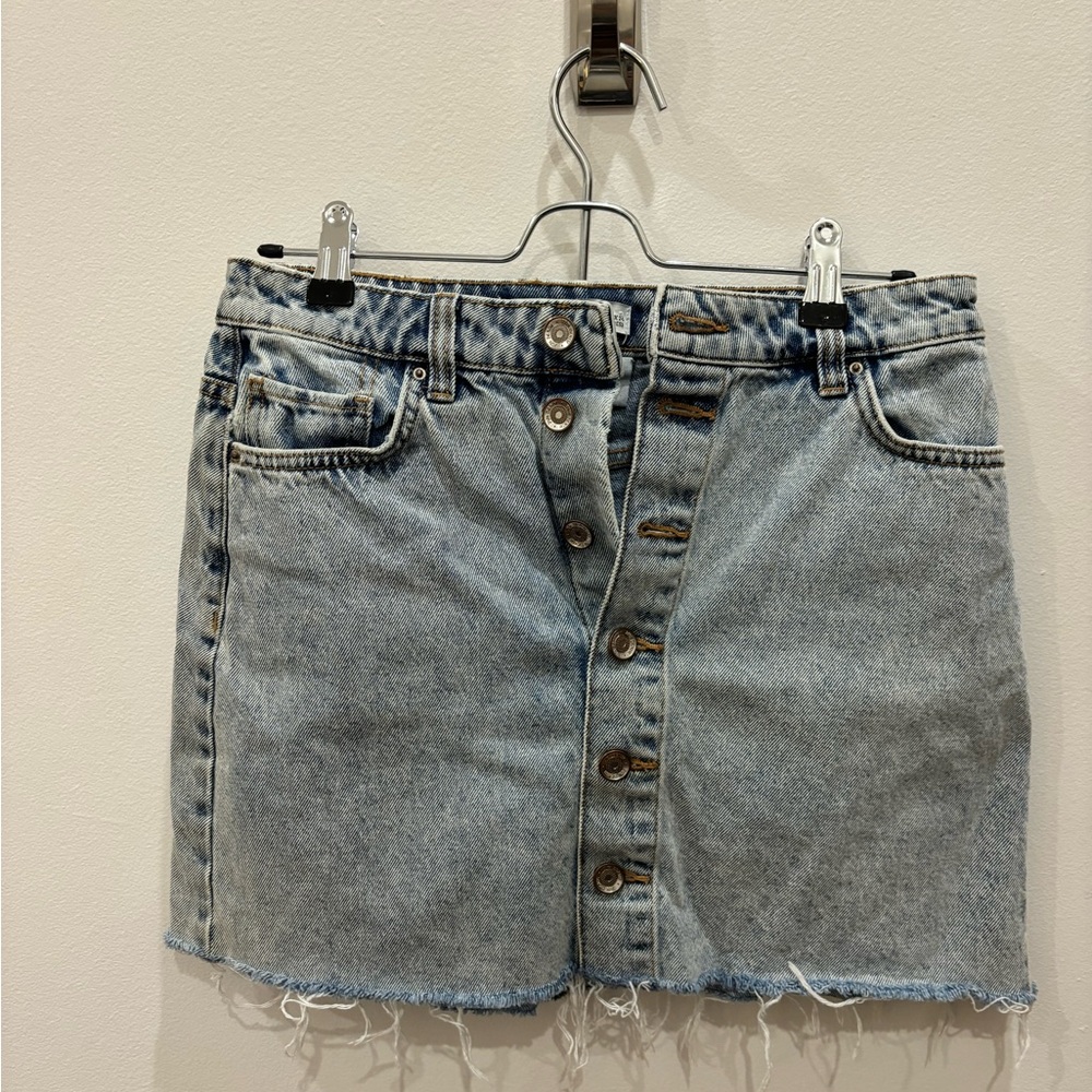 Zara button up denim skirt